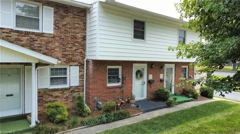 101 Oxford Pl #25, High Point, NC 27262