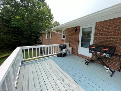 237 Kingstree Rd, King, NC 27021 photo 14
