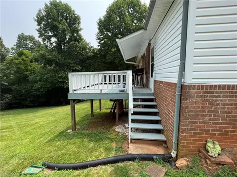 237 Kingstree Rd, King, NC 27021 photo 16