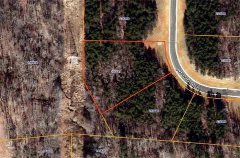 7523 Shadow Creek Dr, Summerfield, NC 27358
