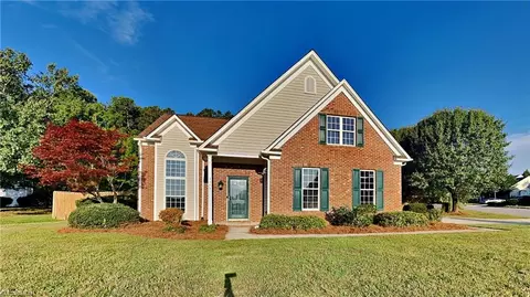 3349 Denby Ct, Jamestown, NC 27282