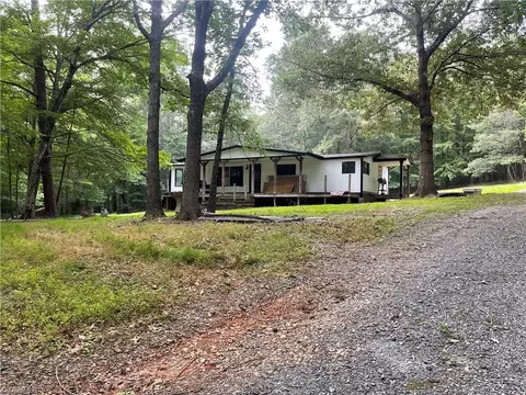 2290 Price Grange Rd, Eden, NC 27288