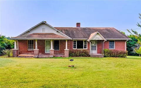 2475 Union Cross Rd, Winston Salem, NC 27107