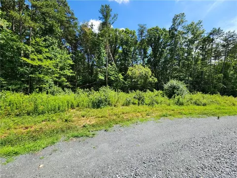 8211 Maple Grove Dr, Tobaccoville, NC 27050
