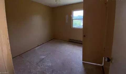 209 Farmstead Rd, King, NC 27021 photo 5