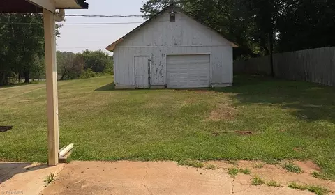 209 Farmstead Rd, King, NC 27021 photo 12