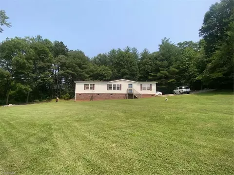 133 Ivy Ridge Ln, Purlear, NC 28665