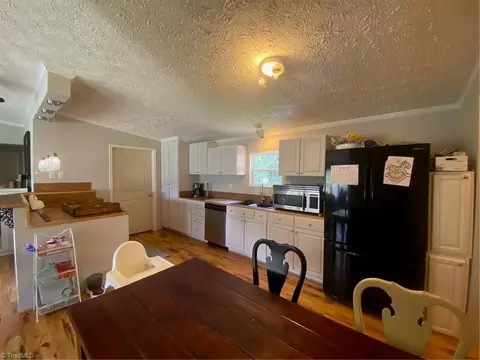 133 Ivy Ridge Ln, Purlear, NC 28665 photo 7