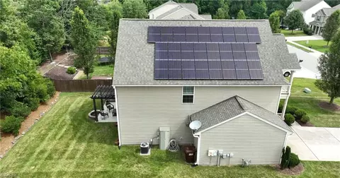 6735 Maize Dr, High Point, NC 27265 photo 2