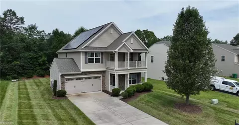 6735 Maize Dr, High Point, NC 27265