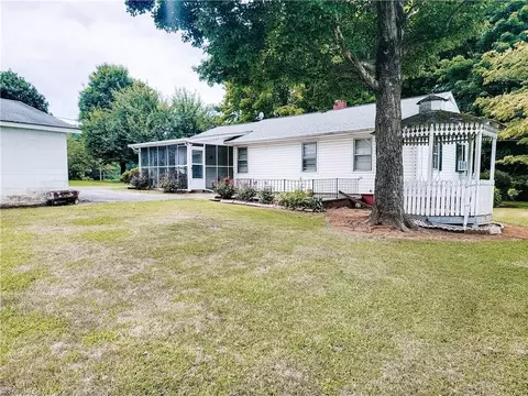 738 N Main St, Dobson, NC 27017 photo 13