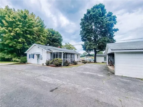 738 N Main St, Dobson, NC 27017 photo 11