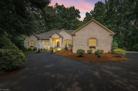 247 Rabbit Farm Trl, Advance, NC 27006