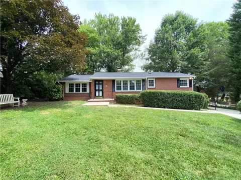6716 Forsythia Dr, Greensboro, NC 27410
