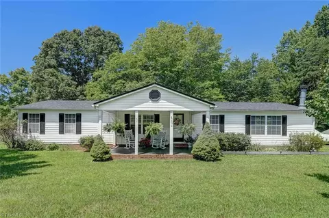 690 C N Smith Mill Rd, Stoneville, NC 27048