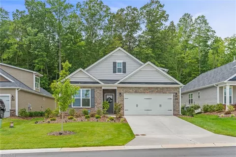 4492 Sapphire Ct, Clemmons, NC 27012 photo 1