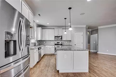 104 Radiant Path, Trinity, NC 27370 photo 7
