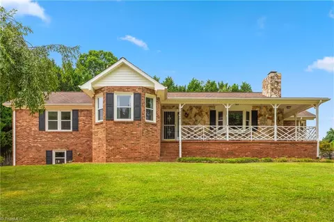 2600 Northfork Ter, High Point, NC 27265