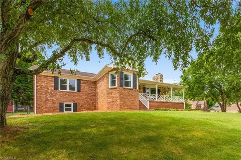 2600 Northfork Ter, High Point, NC 27265 photo 2