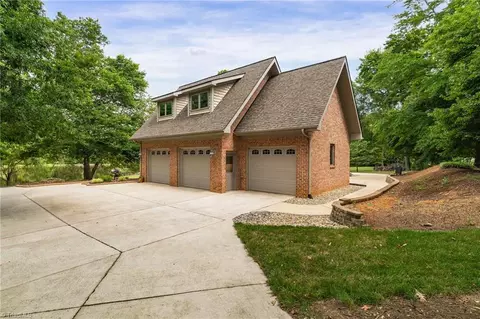 3768 Cameron Ct, Trinity, NC 27370 photo 4