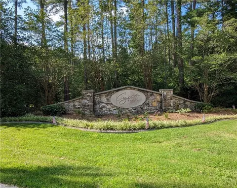 979 Crystal Bay Dr, Denton, NC 27239