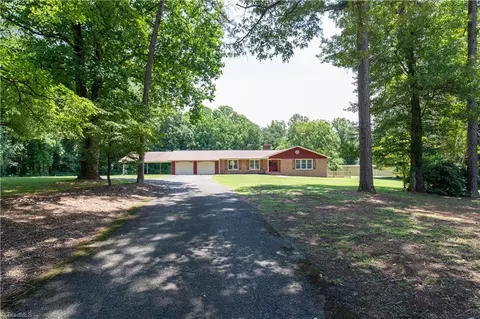 660 Wilmoth Rd, Dobson, NC 27017 photo 3