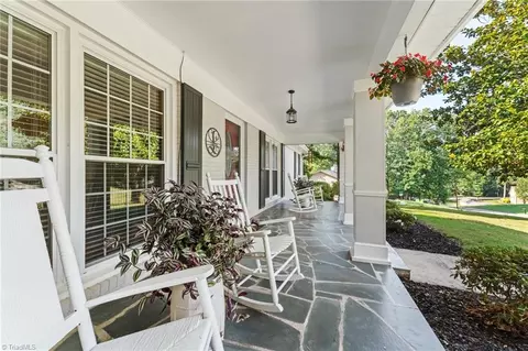 1053 Cantering Rd, High Point, NC 27262 photo 3