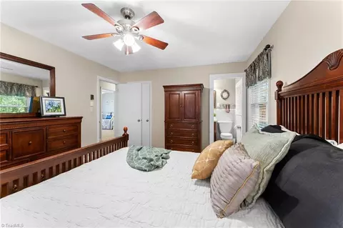 1053 Cantering Rd, High Point, NC 27262 photo 38