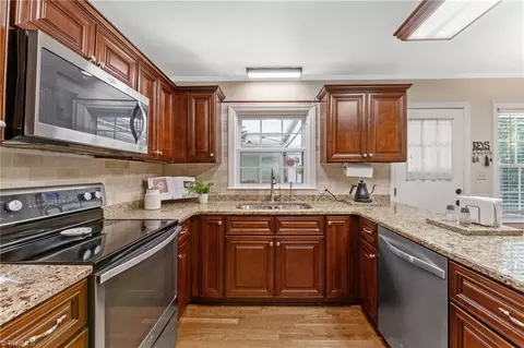 1053 Cantering Rd, High Point, NC 27262 photo 20