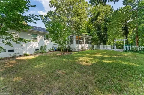 1053 Cantering Rd, High Point, NC 27262 photo 11