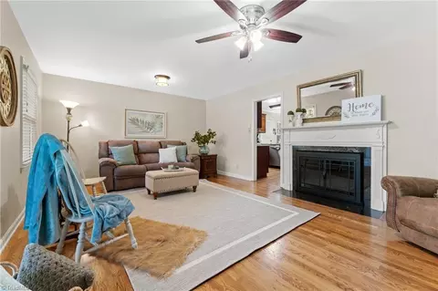 1053 Cantering Rd, High Point, NC 27262 photo 16