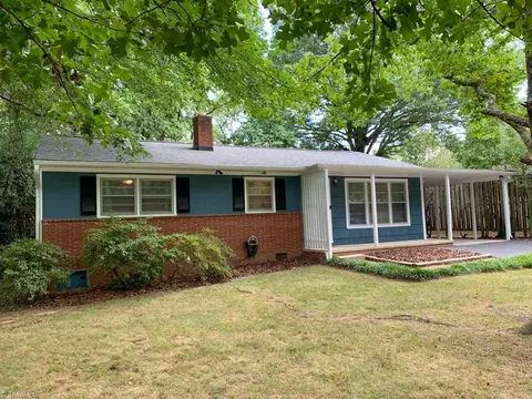 413 Rockspring Rd, High Point, NC 27262 photo 2