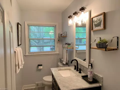 413 Rockspring Rd, High Point, NC 27262 photo 17