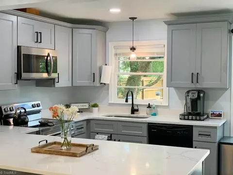 413 Rockspring Rd, High Point, NC 27262 photo 7