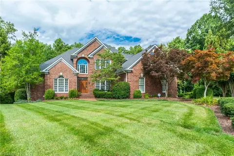 5609 Hedgeshire Ct, Greensboro, NC 27407