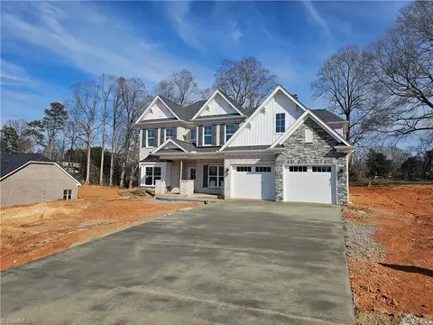 134 Vine Ridge Dr, Winston Salem, NC 27127