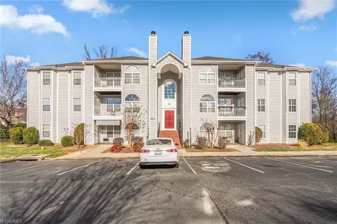 3650 Morris Farm Dr #1B, Greensboro, NC 27409