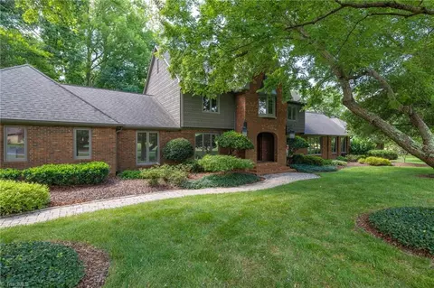 510 Burning Tree Cir, High Point, NC 27265