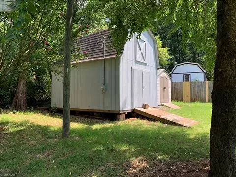 105 Laurel Ln, King, NC 27021 photo 5