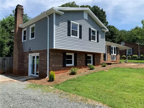 105 Laurel Ln, King, NC 27021 photo 3