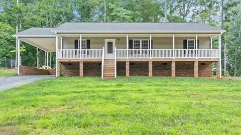 4990 Jordan Valley Rd, Trinity, NC 27370