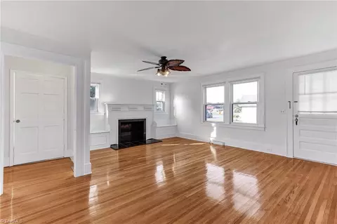 1464 E Pine St, Mount Airy, NC 27030 photo 5