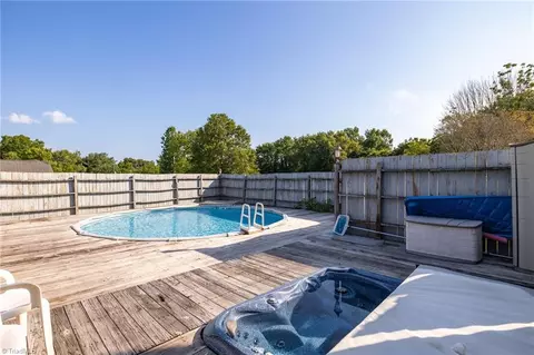 1464 E Pine St, Mount Airy, NC 27030 photo 22