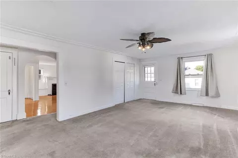 1464 E Pine St, Mount Airy, NC 27030 photo 8