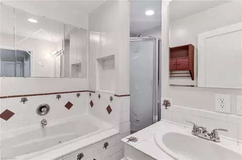 1464 E Pine St, Mount Airy, NC 27030 photo 15