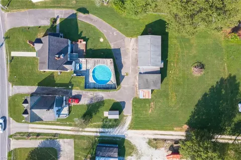1464 E Pine St, Mount Airy, NC 27030 photo 32