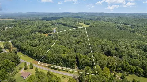 2582 Hopewell Friends Rd, Asheboro, NC 27205
