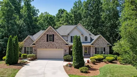 103 E Stonebury Ct, Reidsville, NC 27320