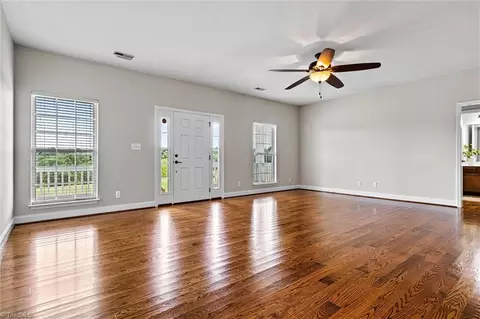 690 Williamsburg Rd, Olin, NC 28660 photo 8