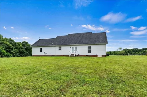 690 Williamsburg Rd, Olin, NC 28660 photo 38